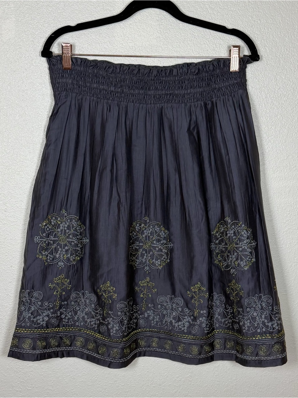 Silk Blend Tinsel Skirt Gray Embroidered Floral Pleated Lined Elastic Waist LG